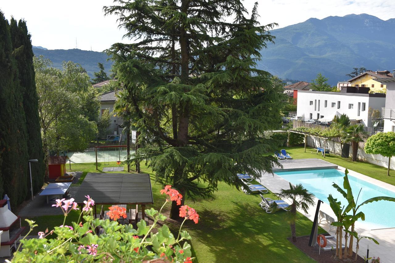 Villa Dina Riva del Garda Exterior foto