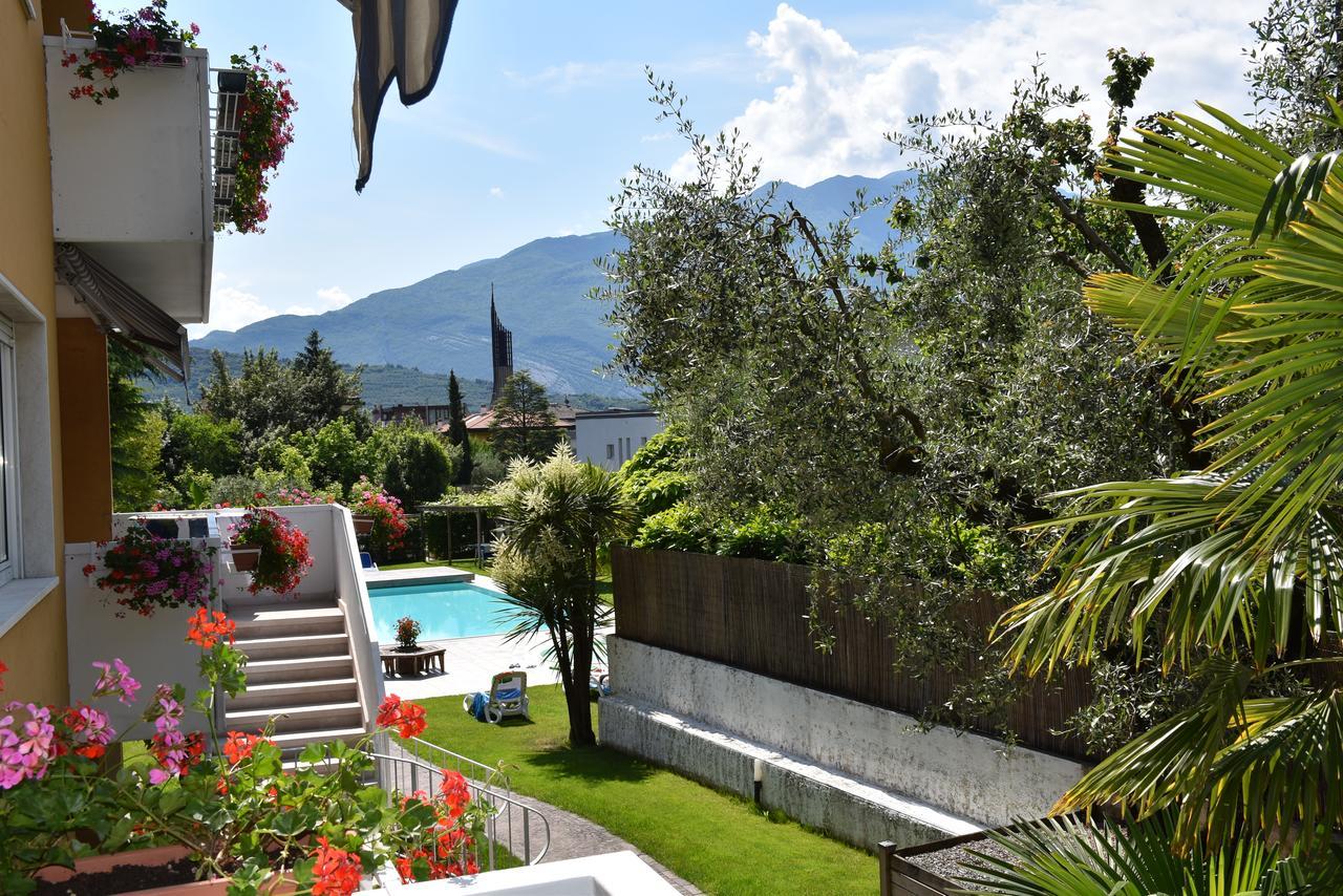Villa Dina Riva del Garda Exterior foto