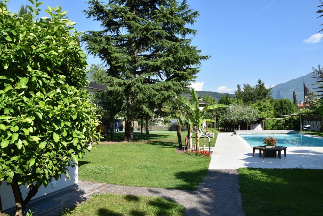 Villa Dina Riva del Garda Exterior foto