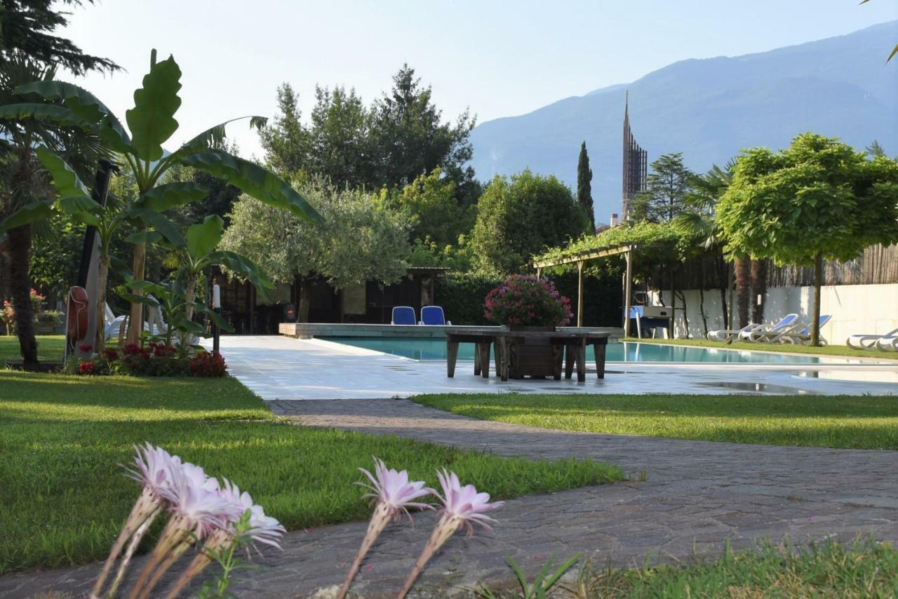 Villa Dina Riva del Garda Exterior foto