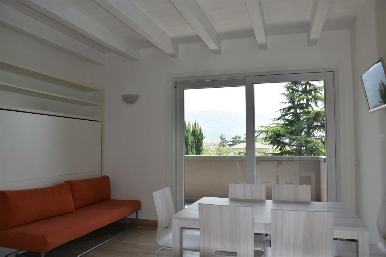 Villa Dina Riva del Garda Exterior foto